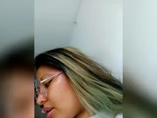 Novarose  live sex cam