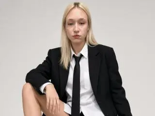 JunieThesing  live sex cam