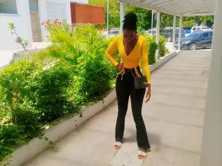 Kibibi-hot  live sex cam