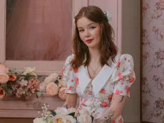 ViolettaFane  live sex cam