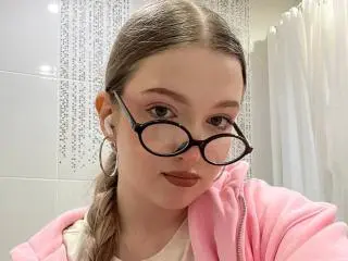 NadaHenig  live sex cam