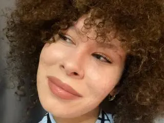 ClotildeMerzlak  live sex cam