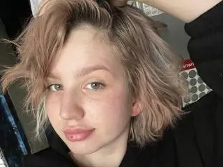 ChereServais  live sex cam