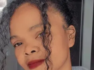 HasMinahy69  live sex cam