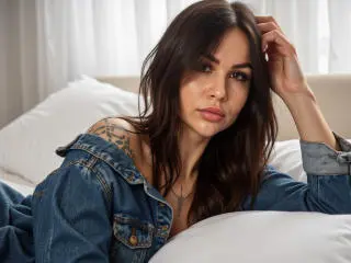 InkedFaye  live sex cam