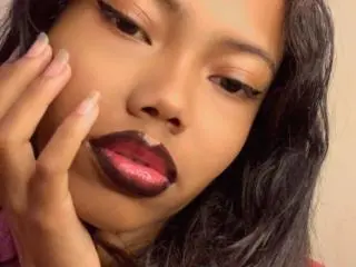 LindaSanchezL  live sex cam