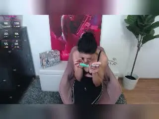 DaisyKyra  live sex cam