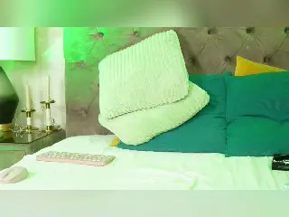 PrettyLiaa  live sex cam