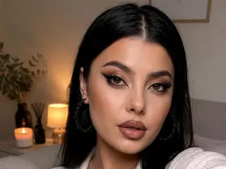 MelissaGlow  live sex cam