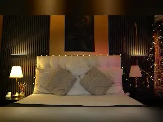 CharlotteKozy  live sex cam