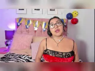 SyraPalmer  live sex cam