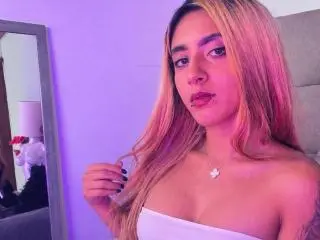 DomekaQueen  live sex cam