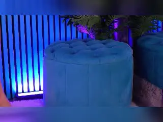 LaraDevlin  live sex cam