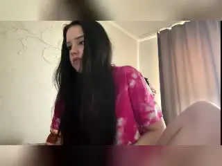 LaineNewmon  live sex cam