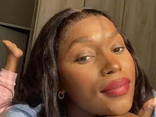 LaToyah  live sex cam
