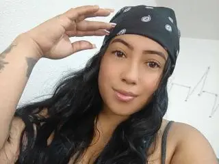 AndreaCastro  live sex cam