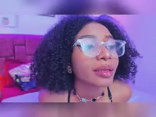MeganWlliams  live sex cam