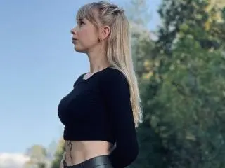 MeeBoggio  live sex cam