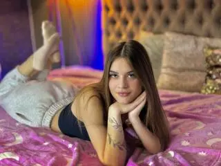 LuisaClover  live sex cam