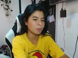 JuliaLanne  live sex cam