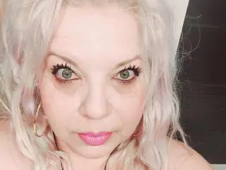 SoniaHotMilf  live sex cam