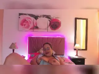 LolitaBusty  live sex cam