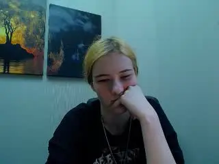 Halide  live sex cam