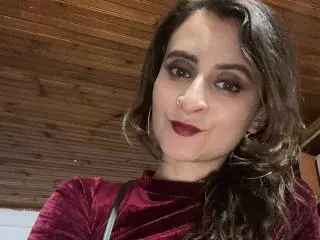 SaraVelvett  live sex cam
