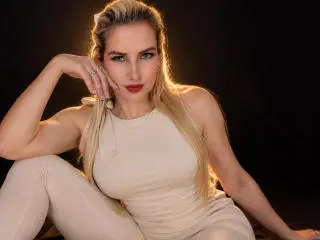 GiuliaAddams  live sex cam