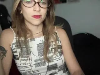 BloondieBaker  live sex cam