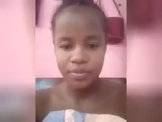 FrenchHappiness  live sex cam