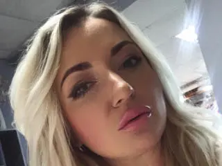 MillaLatvia  live sex cam