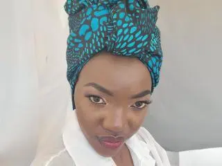 LuluBigAss  live sex cam