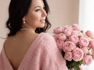 IsabelleSalvares  live sex cam