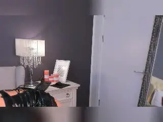 LovelyKinsley  live sex cam