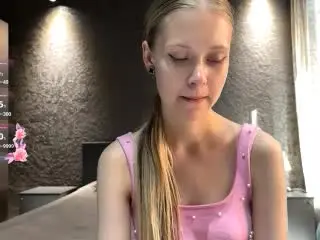 LillianaWhang  live sex cam