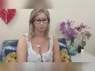 DoorenHot  live sex cam