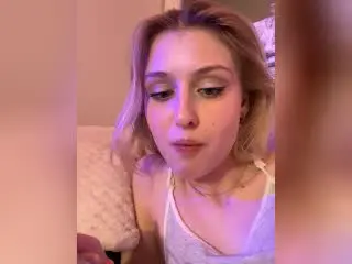 Nikollia  live sex cam