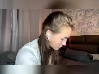 ElsyNevares  live sex cam