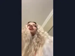 RoseComstock  live sex cam
