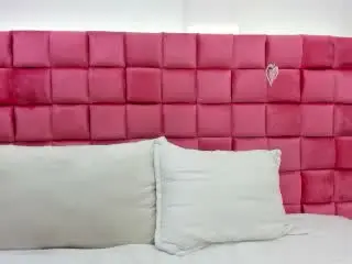 Rhouss  live sex cam