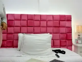 Rhouss  live sex cam