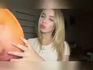 KylaHemeke  live sex cam