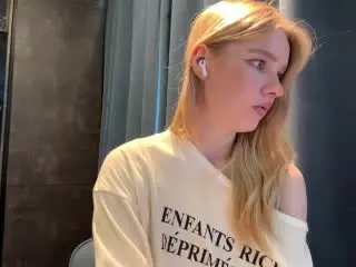 OlympiaCheroki  live sex cam