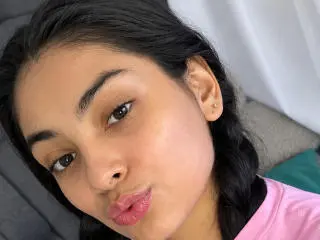 AlannaNova  live sex cam