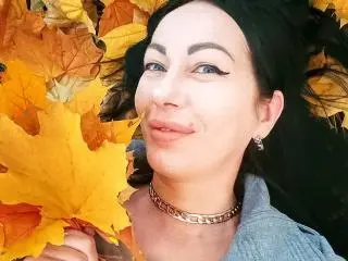 MirandaHott69  live sex cam