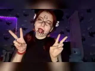 DeanaKarnish  live sex cam
