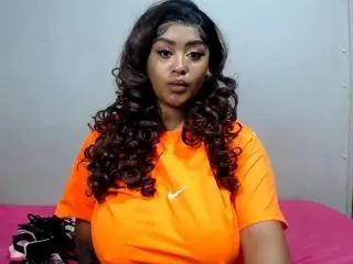 SexyDiammond69  live sex cam