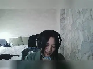 EmiliaBrackemyre  live sex cam