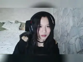 EmiliaBrackemyre  live sex cam